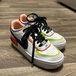 NIKE WOMEN’s 7 Air Force 1 Shadow Shoes